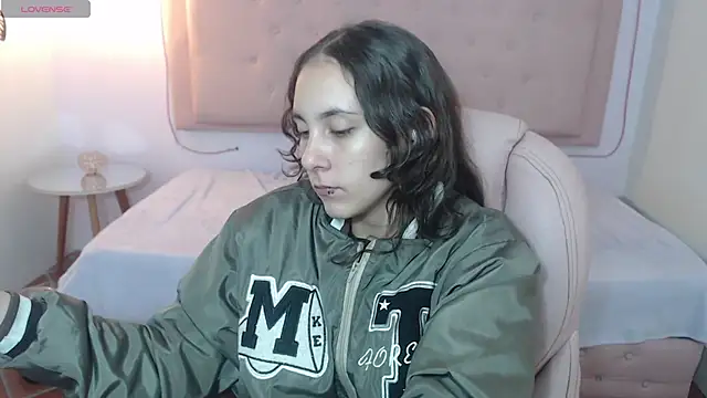 Snapshot of xlunna chatting on 9, 3, 2025 xlunna online show from 9, 3, 2025