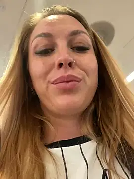 Sweet   Emily online show from 17, 3, 2025