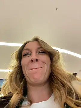 Snapshot of Sweet___Emily chatting on 12, 1, 2026 Sweet Emily online show from 12, 1, 2026