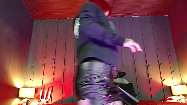 MorganaCrowley online show from 18, 12, 2024