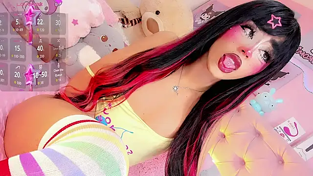 Cute Roxxy online show from 10, 5, 2026
