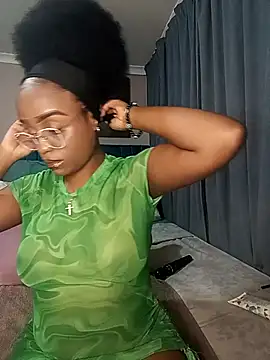 Snapshot of Queen-Chocolate chatting on 25, 9, 2025 Queen-Chocolate online show from 25, 9, 2025