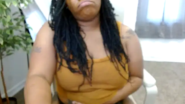 Snapshot of selena42 chatting on 14, 3, 2025 selena42 online show from 14, 3, 2025