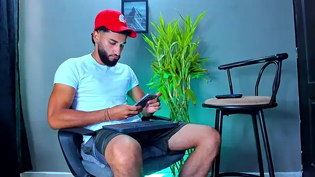 Snapshot of Damian_022 chatting on 1, 2, 2026 Damian 022 online show from 1, 2, 2026