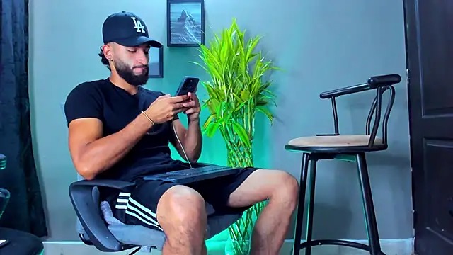 Snapshot of Damian_022 chatting on 6, 2, 2026 Damian 022 online show from 6, 2, 2026