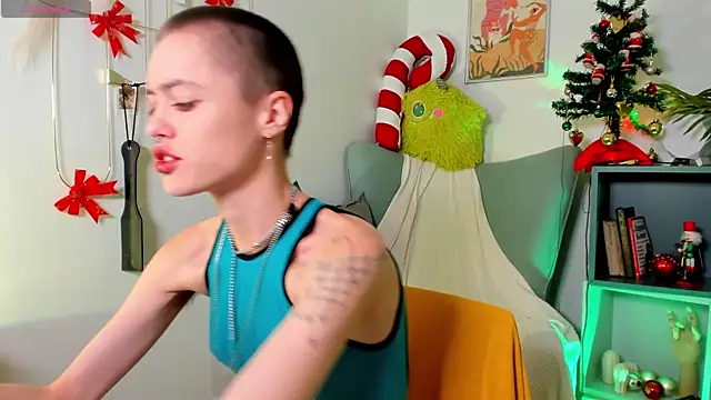 PamelaYong online show from 5, 1, 2025