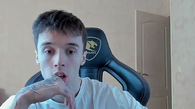 Snapshot of MasonWarholl chatting on 9, 4, 2026 MasonWarholl online show from 9, 4, 2026