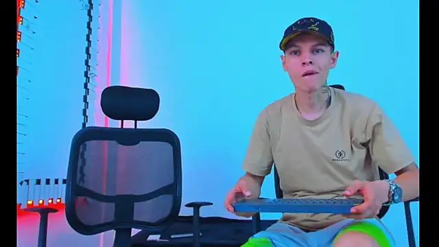 HOT boy2025 online show from 20, 11, 2025