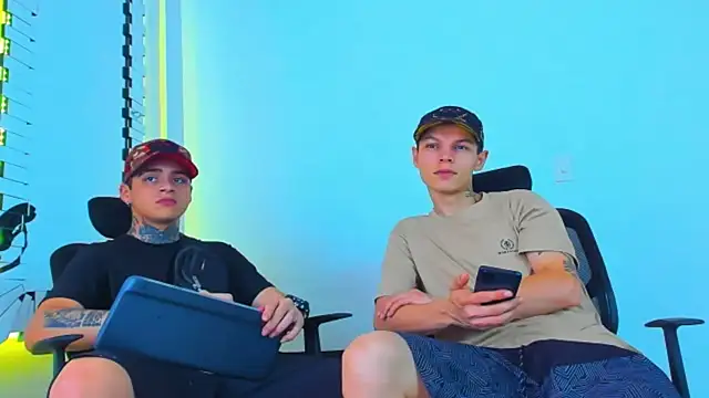 HOT boy2025 online show from 15, 12, 2025