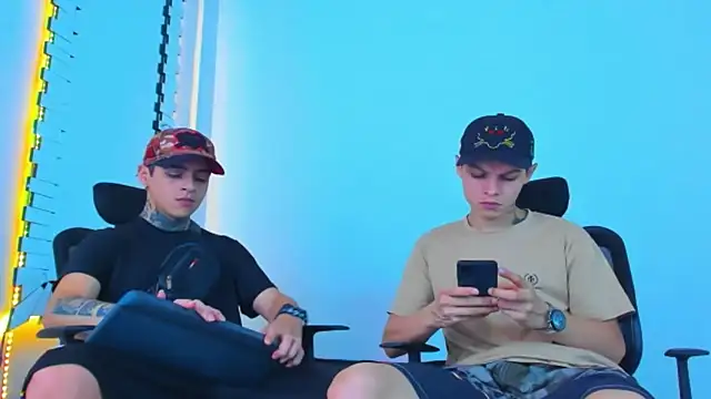 HOT boy2025 online show from 18, 12, 2025