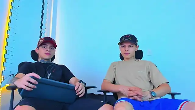 HOT boy2025 online show from 21, 12, 2025