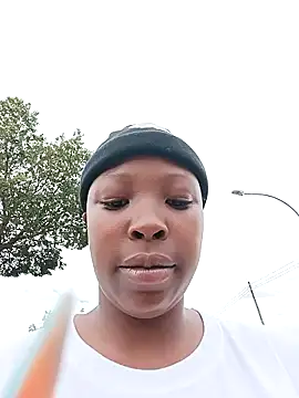 Snapshot of Mayo01_ chatting on 1, 1, 2025 Mayo01  online show from 1, 1, 2025