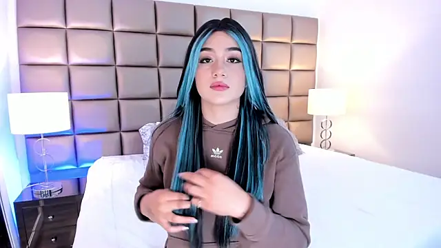 AnnyHizzle online show from 17, 2, 2025