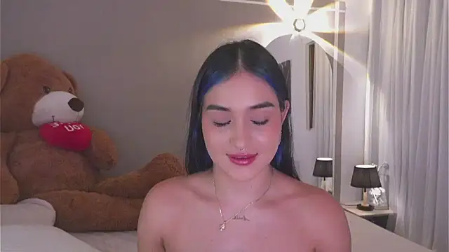 AnnyHizzle online show from 16, 10, 2025