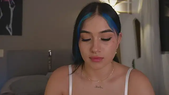 AnnyHizzle online show from 19, 12, 2025