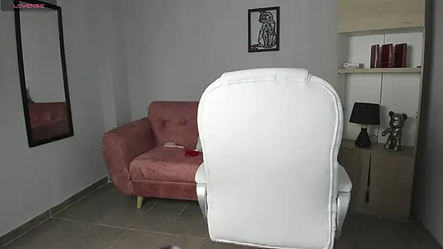 Alice23jones online show from 11, 9, 2025