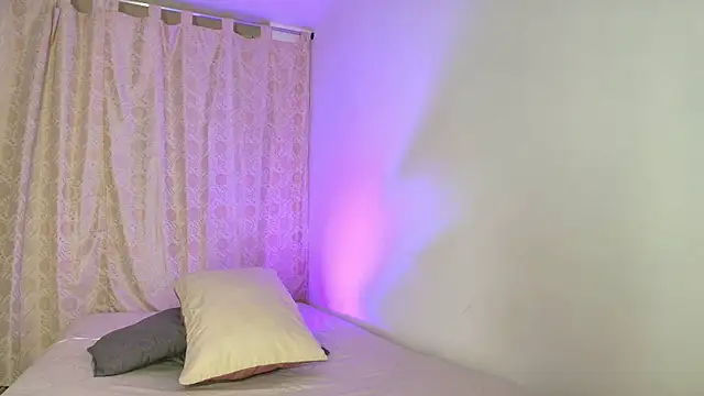 Snapshot of Tinny_and_Candy chatting on 8, 4, 2026 Tinny and Candy online show from 8, 4, 2026