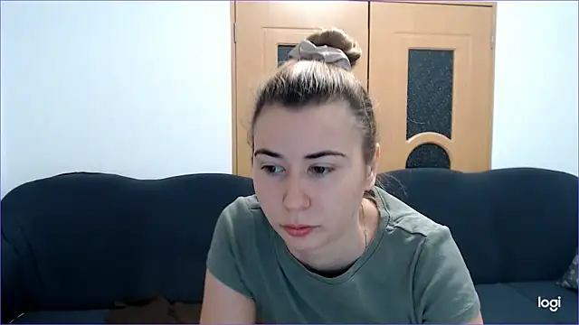 VioletaFlower7 online show from 4, 12, 2024