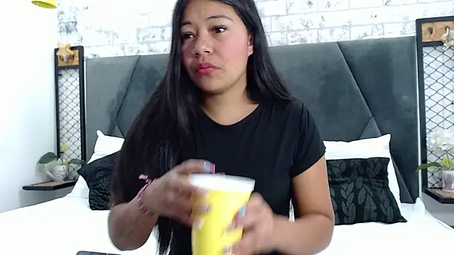 MilaaAdams online show from 16, 12, 2024