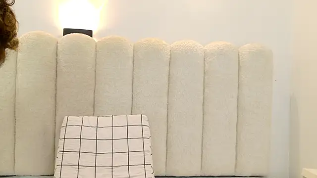 Juliabadlee online show from 26, 11, 2025