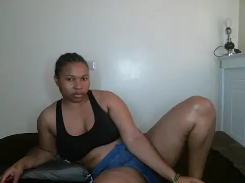 R-thequeen online show from 4, 1, 2025