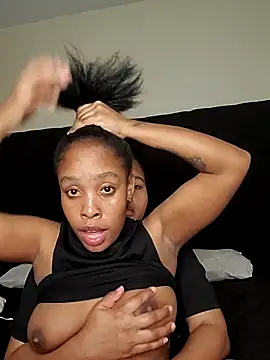 R-thequeen online show from 14, 12, 2025