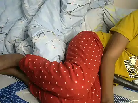 Snapshot of StacyGee24 chatting on 5, 11, 2025 StacyGee24 online show from 5, 11, 2025