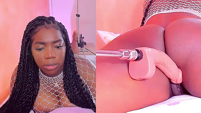 Snapshot of zoeethompson_cm chatting on 11, 4, 2026 zoeethompson cm online show from 11, 4, 2026