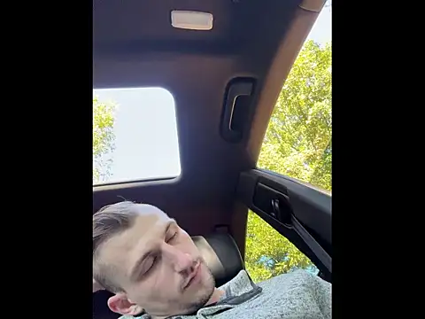 Snapshot of privatepilot2000 chatting on 3, 11, 2025 privatepilot2000 online show from 3, 11, 2025