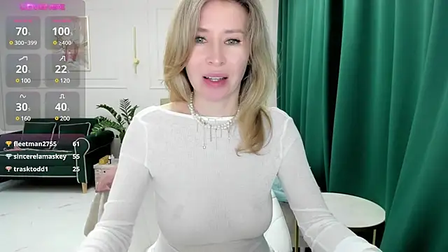 Jolie Ozolla online show from 29, 1, 2025