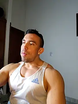 Snapshot of jhay-crux chatting on 8, 4, 2026 jhay-crux online show from 8, 4, 2026