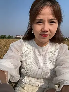 Efangfang online show from 4, 12, 2024