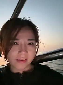 Efangfang online show from 11, 12, 2024