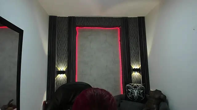 selene red  online show from 11, 2, 2025