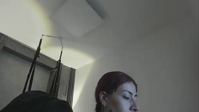 selene red  online show from 9, 1, 2026