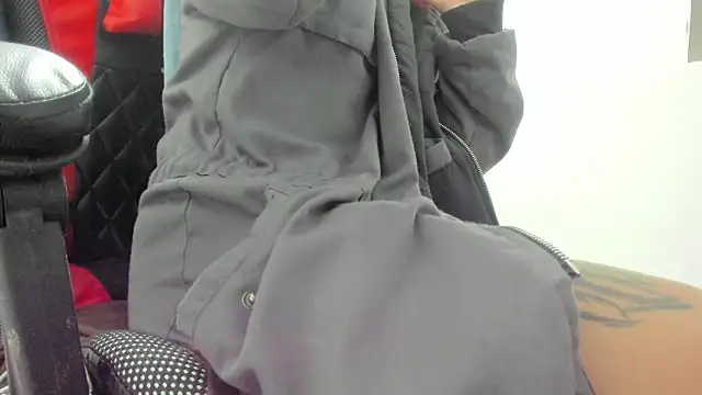 selene red  online show from 27, 3, 2026