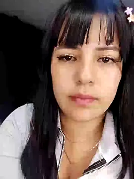 Snapshot of ema_smoke chatting on 4, 1, 2025 ema smoke online show from 4, 1, 2025