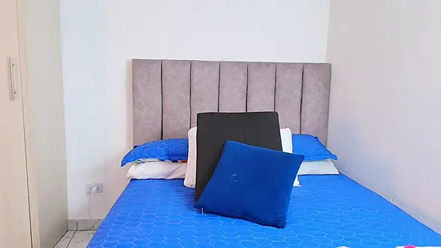 karina lewis  online show from 16, 1, 2025