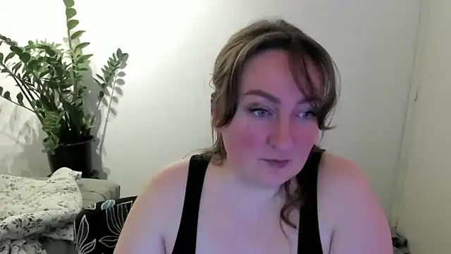Tasy L online show from 6, 1, 2025