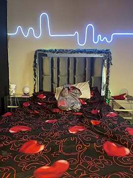 Lya-Kasandra online show from 8, 12, 2024