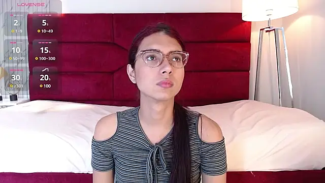 Snapshot of sara_saenz99 chatting on 24, 1, 2025 sara saenz99 online show from 24, 1, 2025