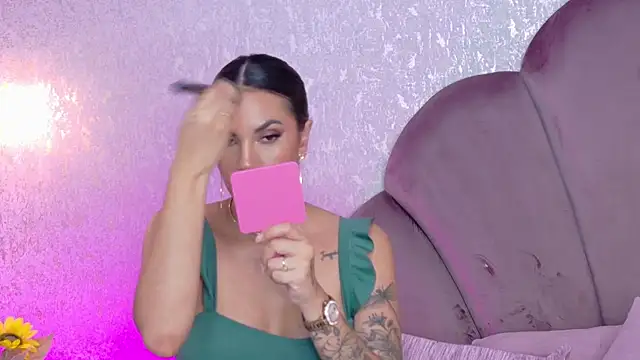 Camille Torres online show from 13, 12, 2025