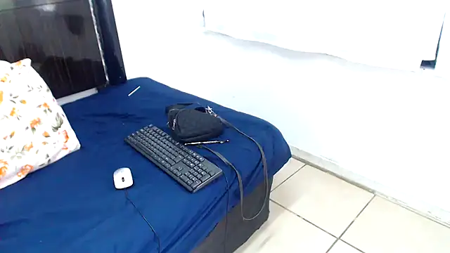 xlover35 online show from 17, 12, 2024