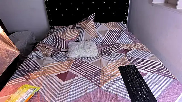 valerie luxe  online show from 13, 5, 2026