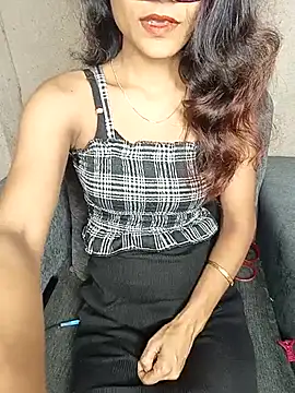 REVA DARLING online show from 10, 10, 2025