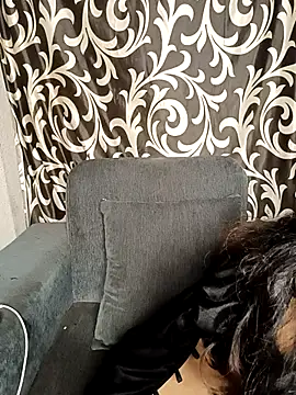REVA DARLING online show from 28, 4, 2026