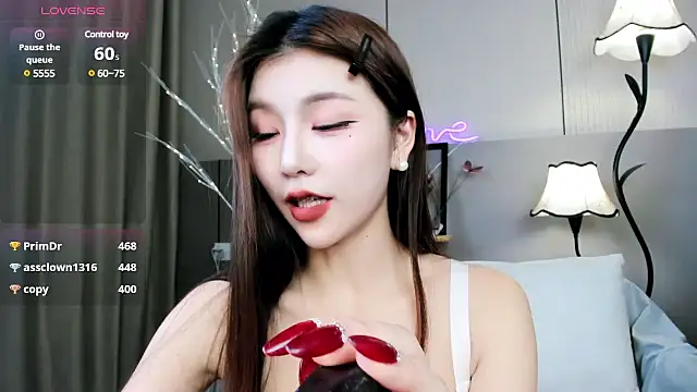 Snapshot of Momoever123456 chatting on 4, 3, 2025 Momoever123456 online show from 4, 3, 2025