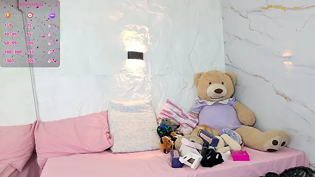 zorravioletta1 online show from 16, 12, 2025