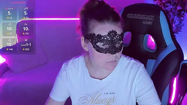 Sexy-Housewife online show from 18, 9, 2025