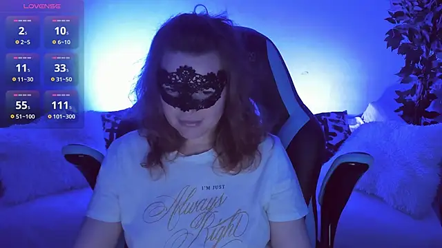 Sexy-Housewife online show from 8, 10, 2025